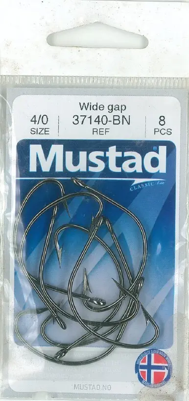 Mustad Wide Gap Hook Black | Size 4/0 | 8 Pack